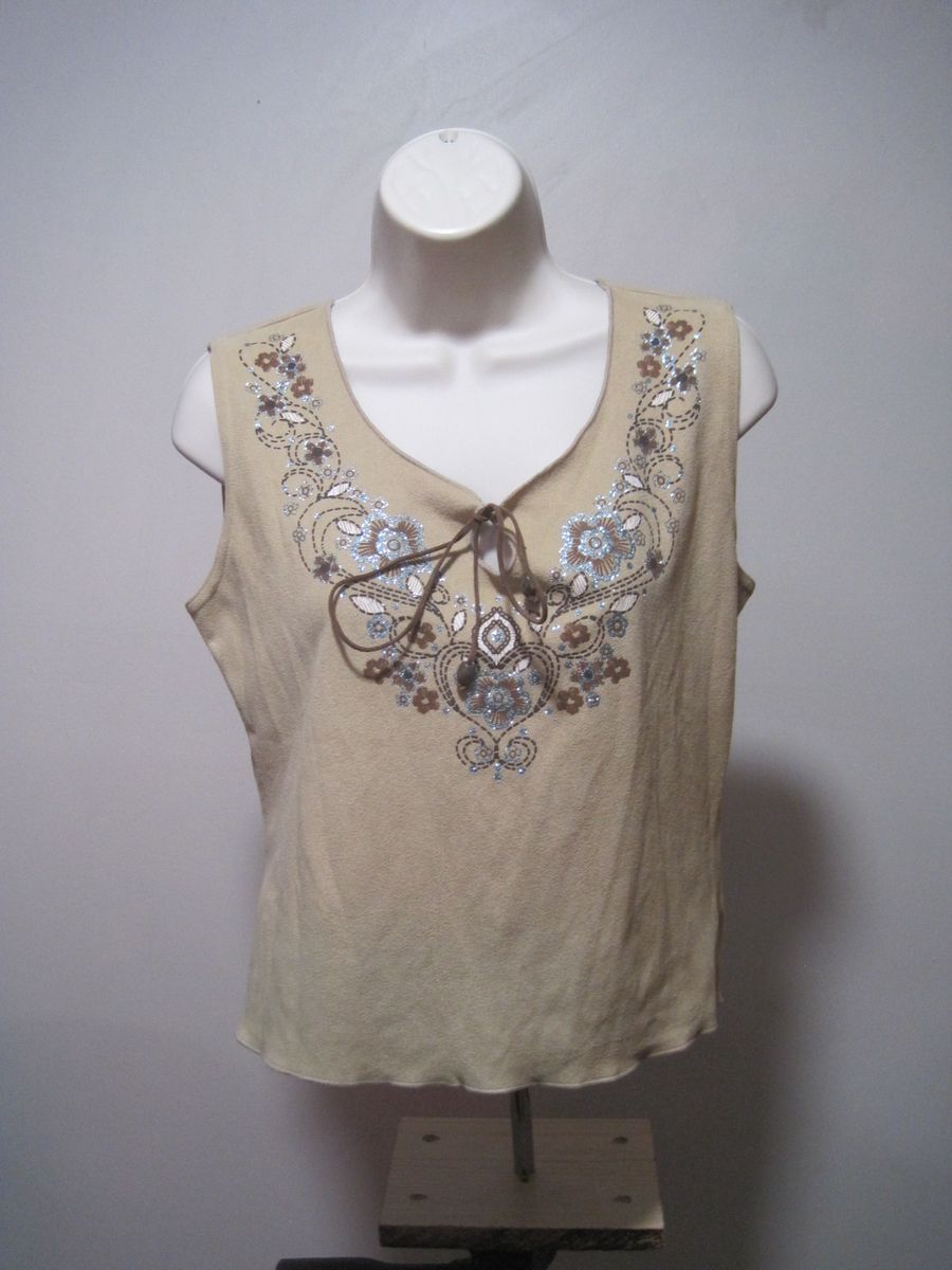 No Boundaries Women Medium Tan Floral Sleeveless Suede Lace Up Neckline Crop Top
