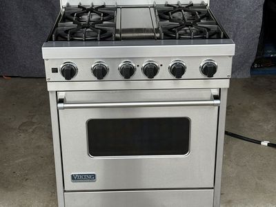 VIKING 30” Dual Fuel Range - Great condition