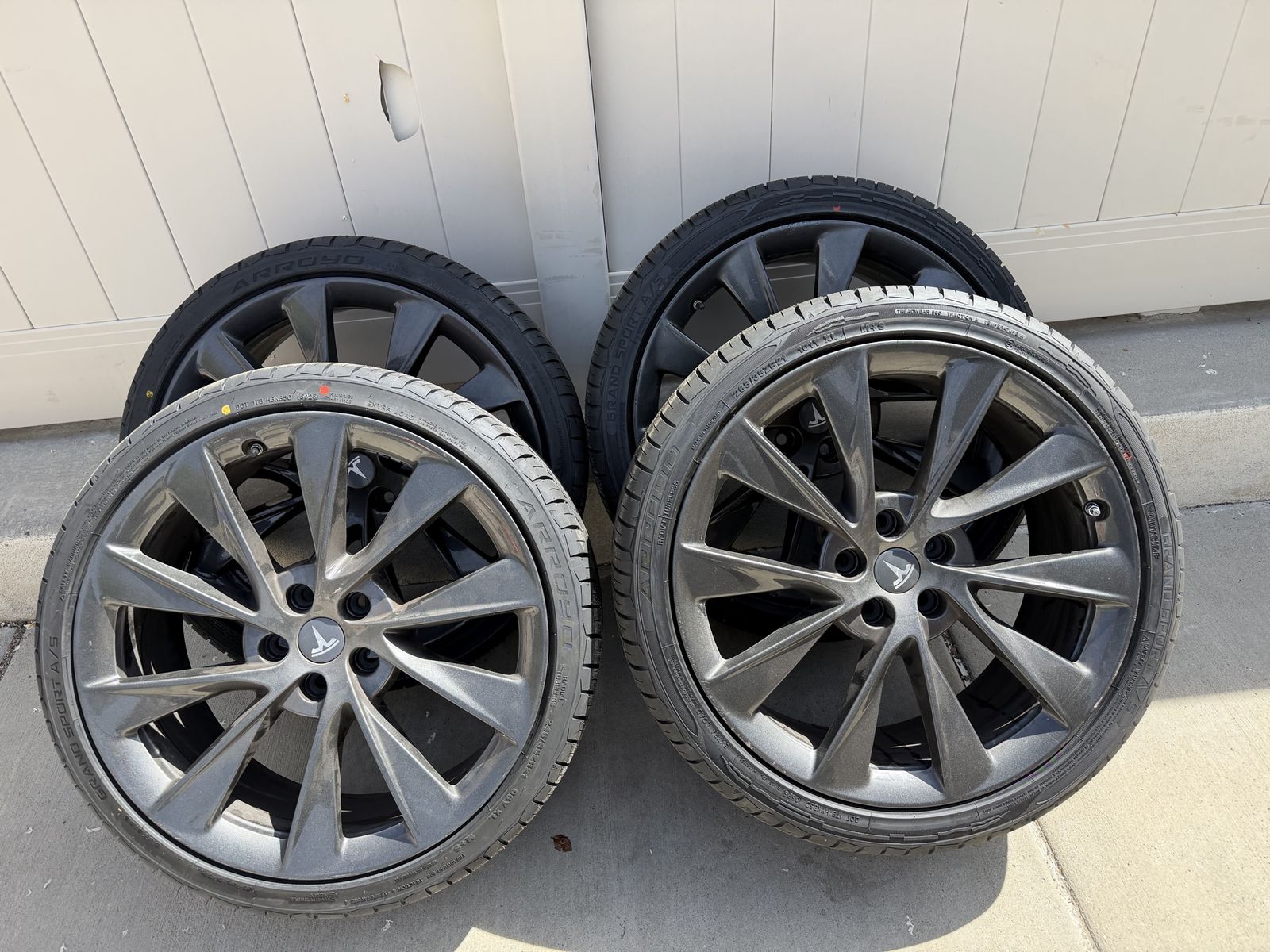 Tesla Model S 21" Wheels W/ New Tires Staggered