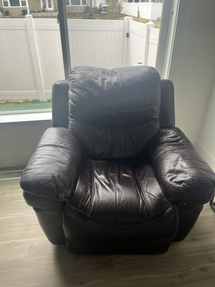 Free Leather recliner sofa and recliner chair