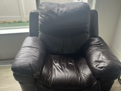 Free Leather recliner sofa and recliner chair
