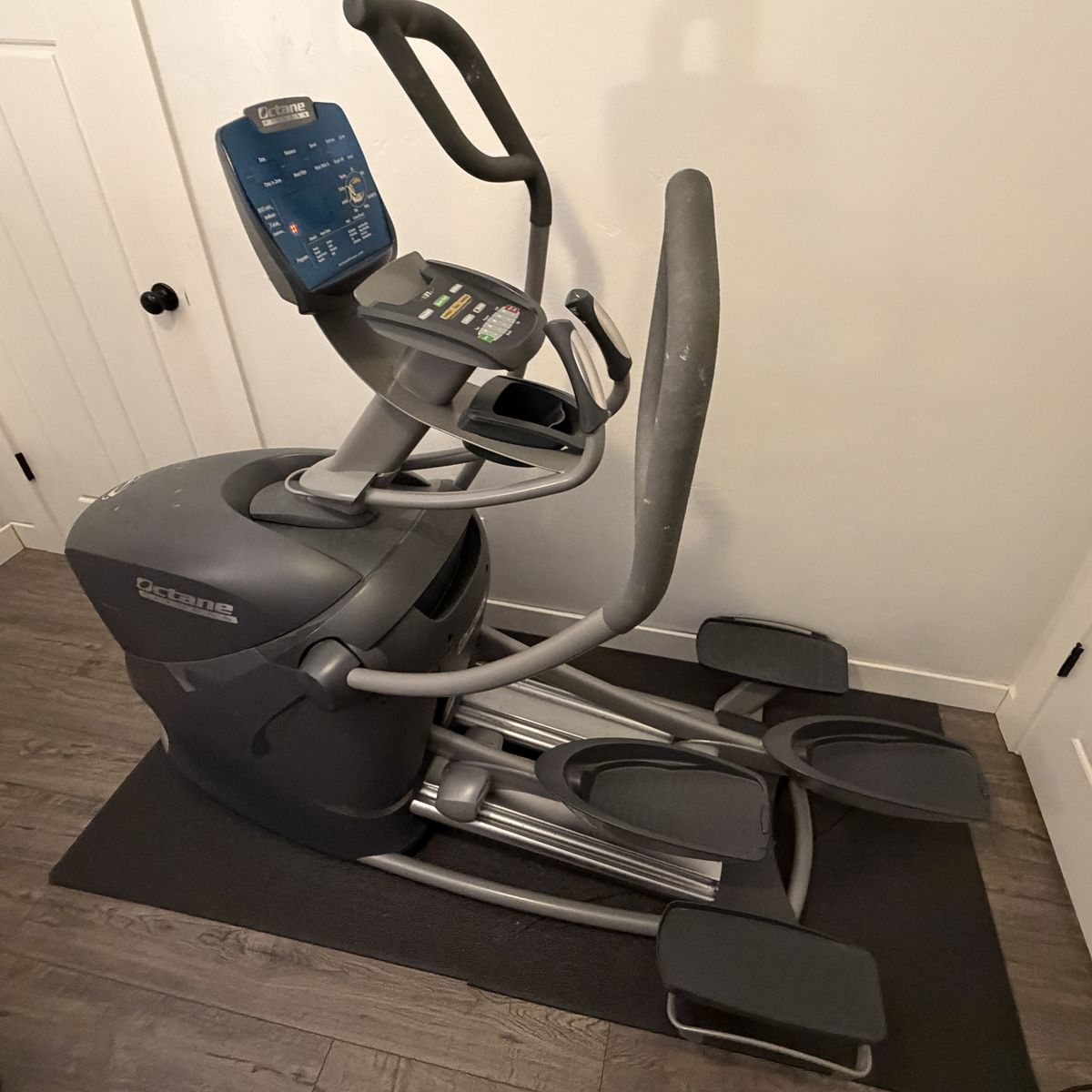 Octane Fitness Q37ci Elliptical