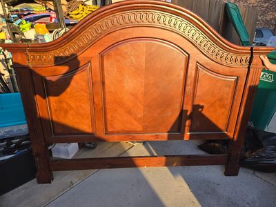 Queen bedroom set