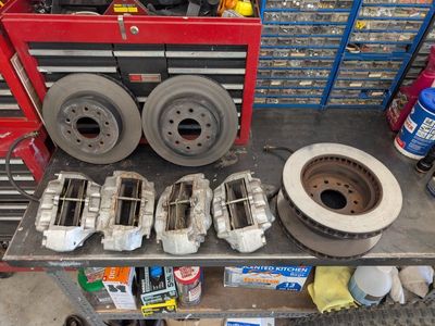 C2 4 wheel disc brakes
