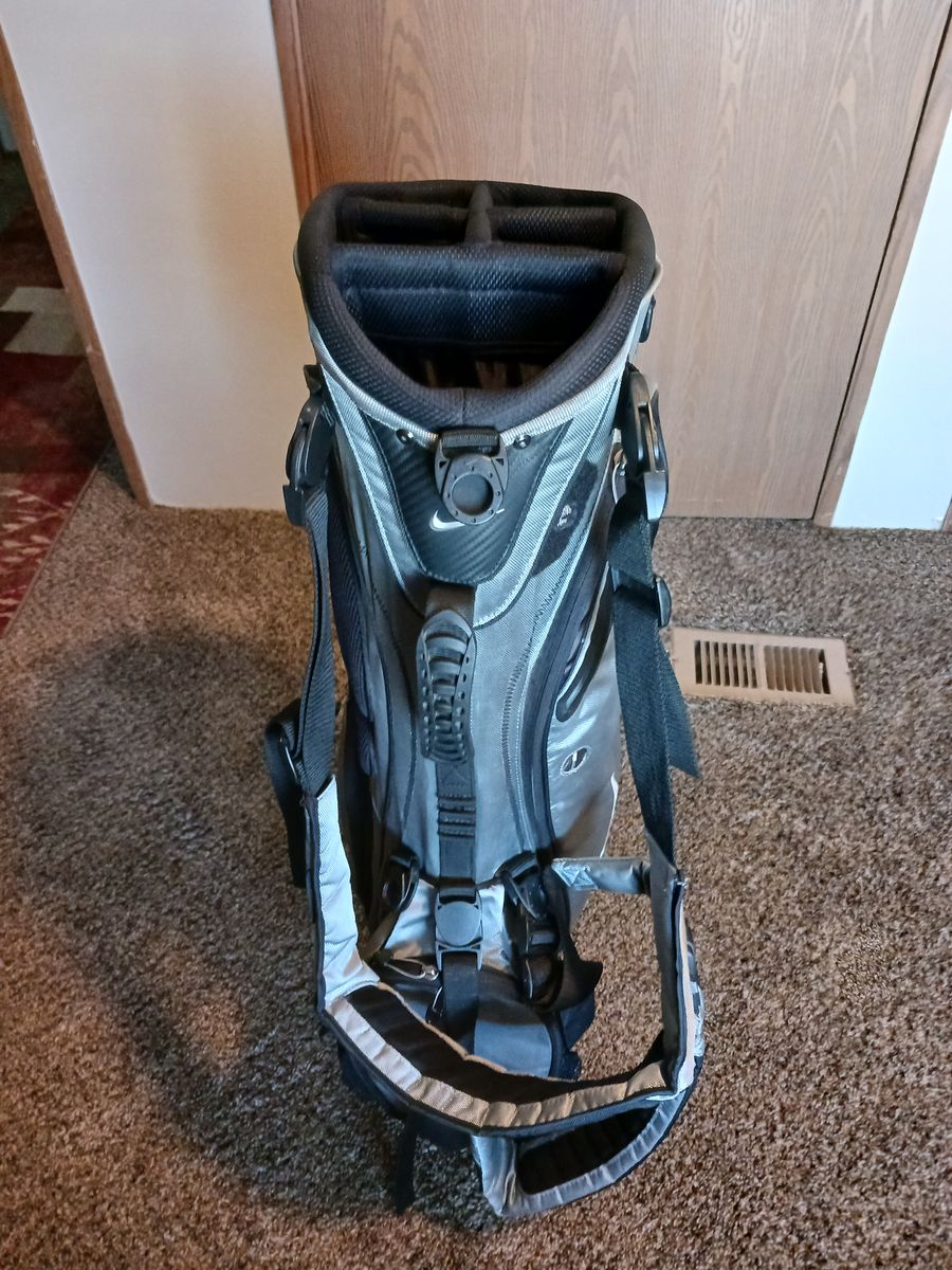 Nike stand bag