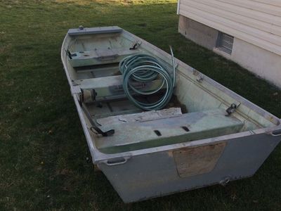 12 Foot Jon Boat With Motor $700 OBO