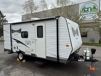 2014 Wildwood X-Lite 195BH Bunk Bunkhouse Travel Trailer with Bunks