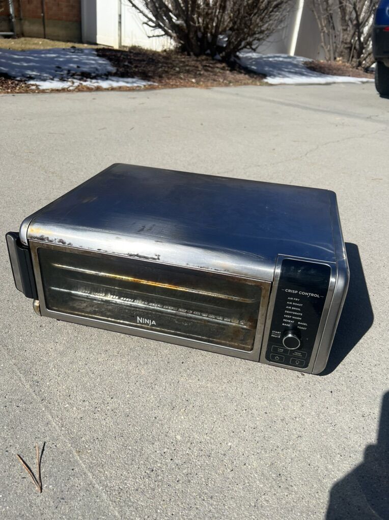 Ninja Foodi 6 In 1 Countertop Air Fryer USED