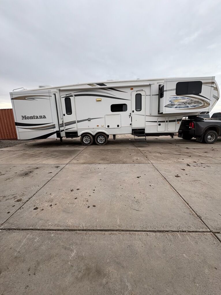2014 Keystone Montana 3750FL Fifth Wheel