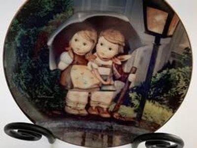 ️ M.I. Hummel "Stormy Weather" 1991 Collector Plate