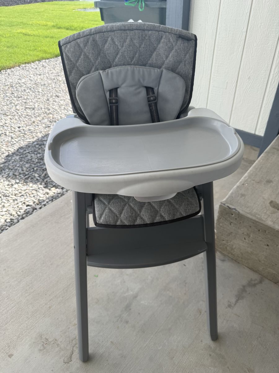 Graco EveryStep 7-in-1 High Chair, Grey with Quilted Cushion, Adjustable Height, Infant to Toddler