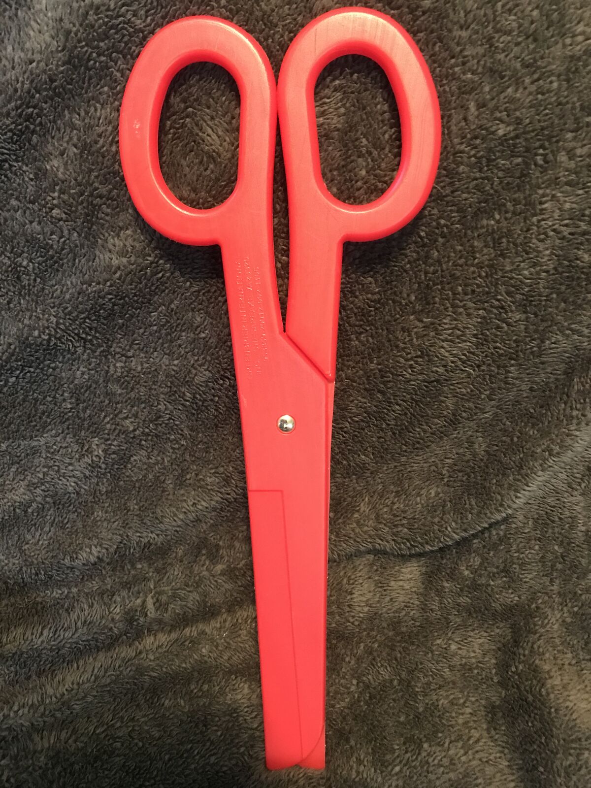 RED 15 Inches Giant Fake Scissors Costume Prop Accessory Clown Gag gift Cosplay Halloween