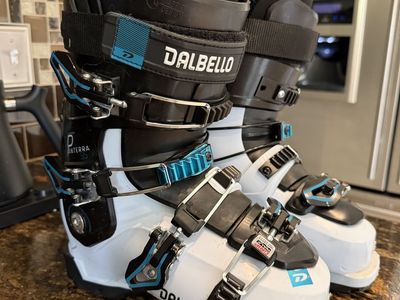 Dalbello Pantera 95w women’s ski boots 23/23.5