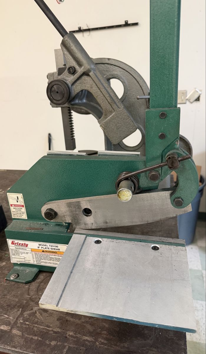 Grizzly Industrial T23100 8" Metal Plate Shear – Heavy Duty