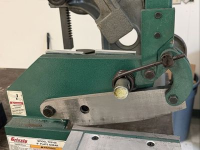 Grizzly Industrial T23100 8" Metal Plate Shear – Heavy Duty