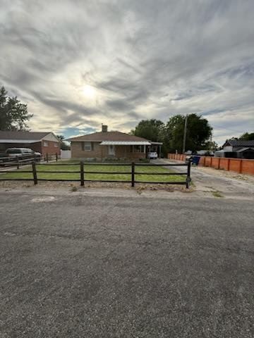 Main image 1