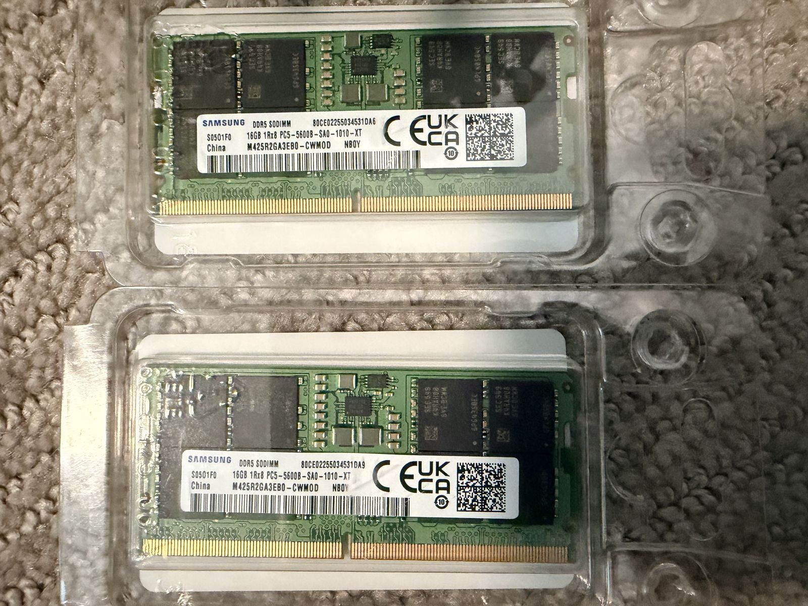 -SAMSUNG 32GB DDR5 Laptop Memory-