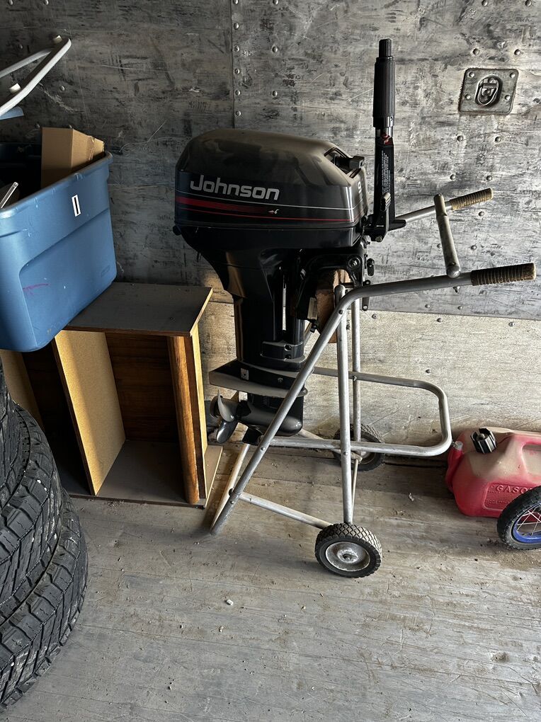Like New 1996 Jhonson 9.9hp 2-stroke Outboard