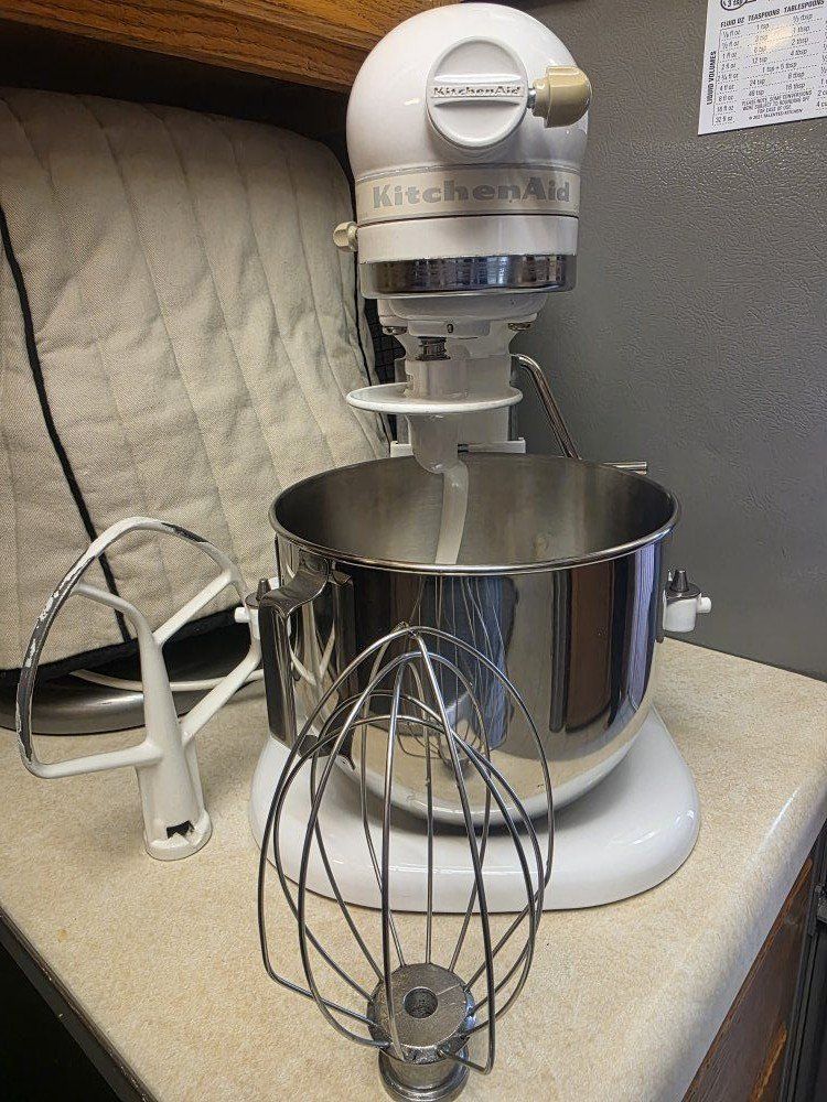 White on White 5qt Lift KitchenAid