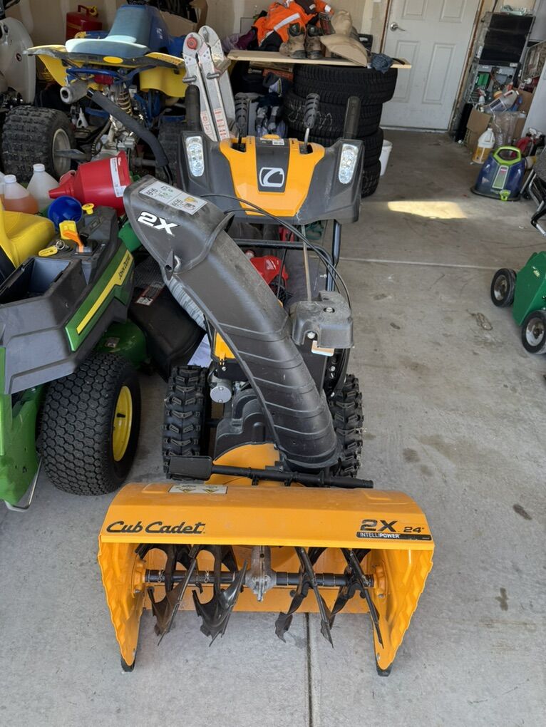Cub Cadet 2X 24in Snow Blower