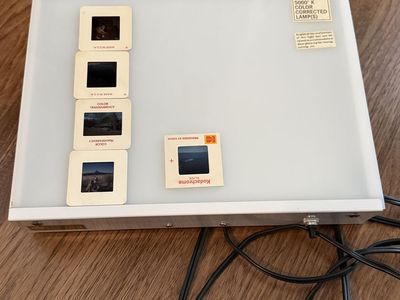 Slide viewer - Logan desk top light box - model no. 810. Like new - hardly used excellent condition.