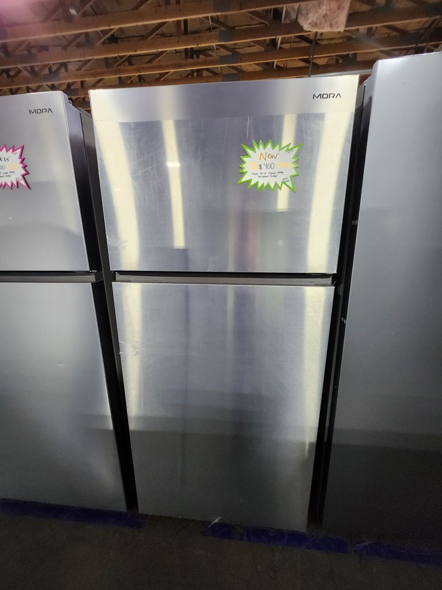 BEAUTIFUL BRAND NEW! MORA 18 CF GARAGE READY TOP AND BOTTOM FRIDGE