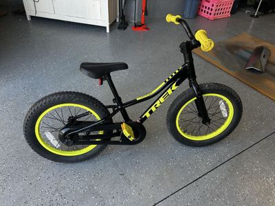 Trek Precaliber 16 kid bike