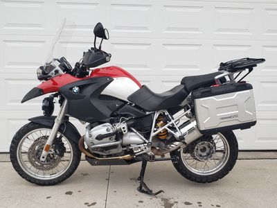 BMW R1200GS Adventure Touring Motorcycle with Panniers and Top case .
