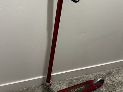 Razor A Kick Scooter-Red