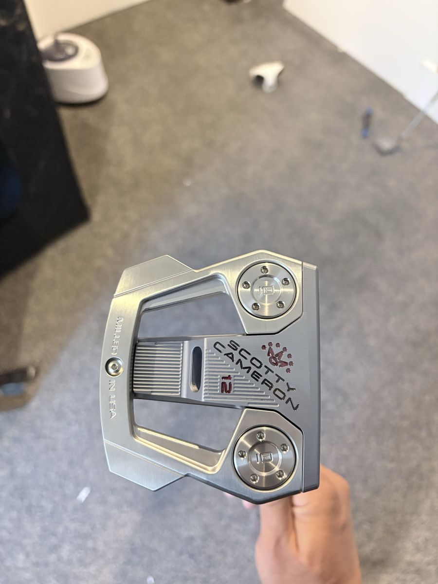 Scotty Cameron Phantom 12 Golf Putter 35 inches. New. No trades