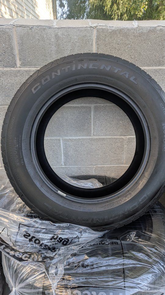 275/60R20 115T Continental Crosscontact LX20