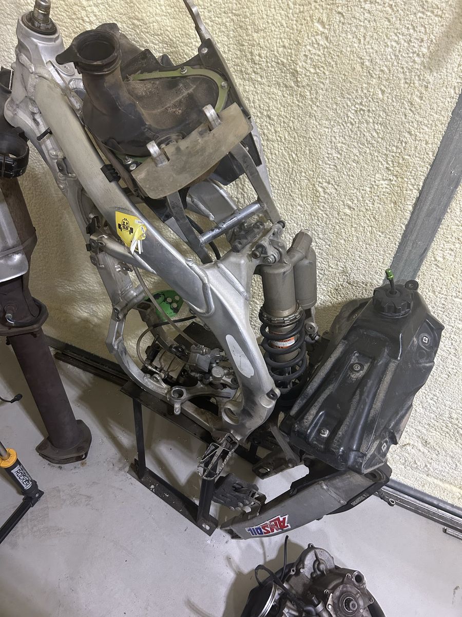 Main image 3
