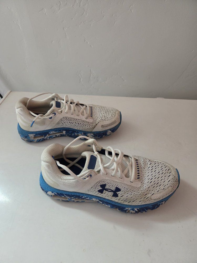 Under Armour Men's size 8 shoes