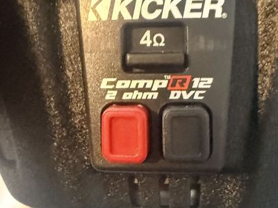 $240 cash!!! KICKER 12” Comp R Sub Subwoofer 100–500 watts RMS 1,000w peak 40CWR122 Subwoofer Enclosure Box