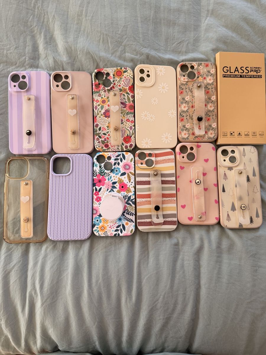 iPhone 15 cases and screen protector