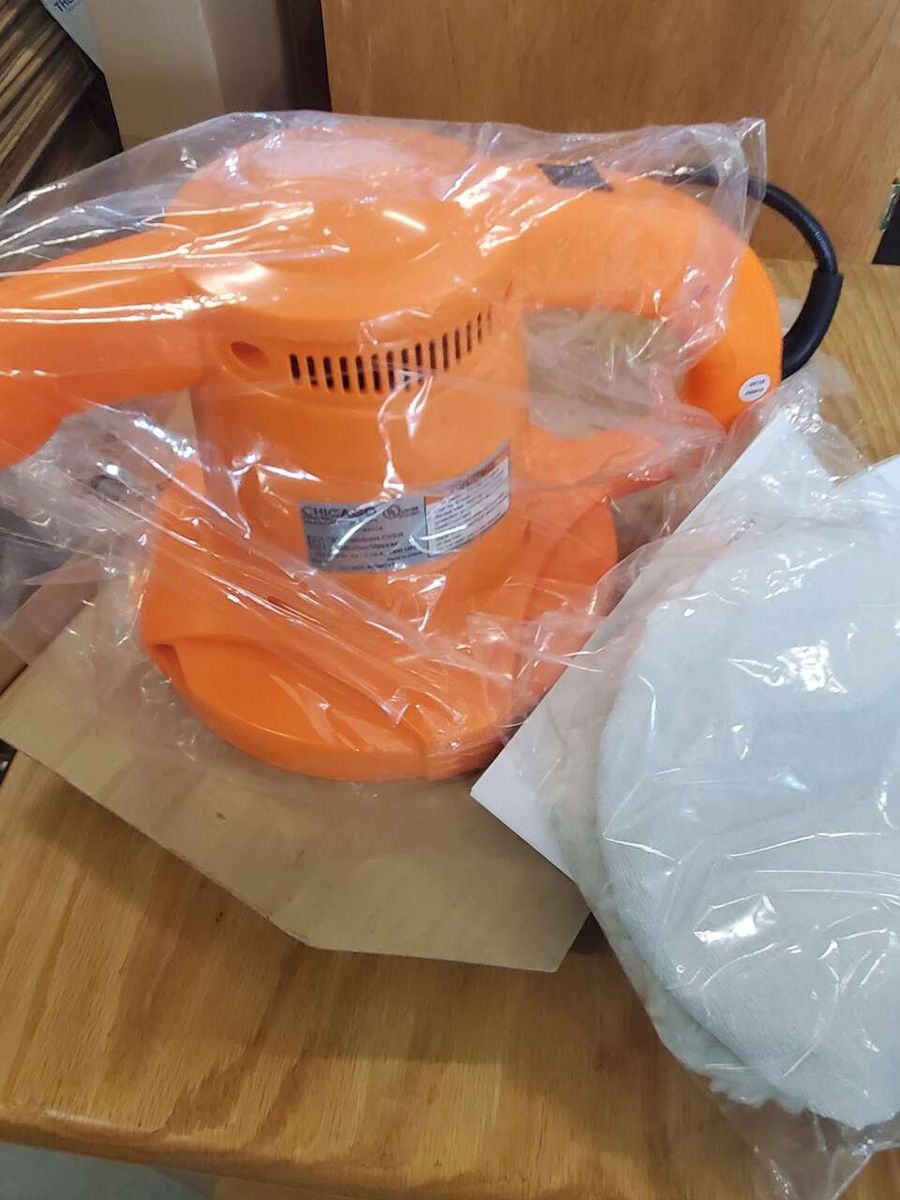 Chicago 10 inch random orbital polisher / waxer NEW