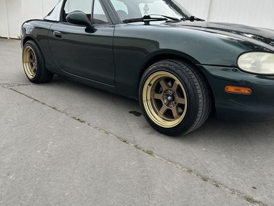 1999 Mazda MX-5 Base