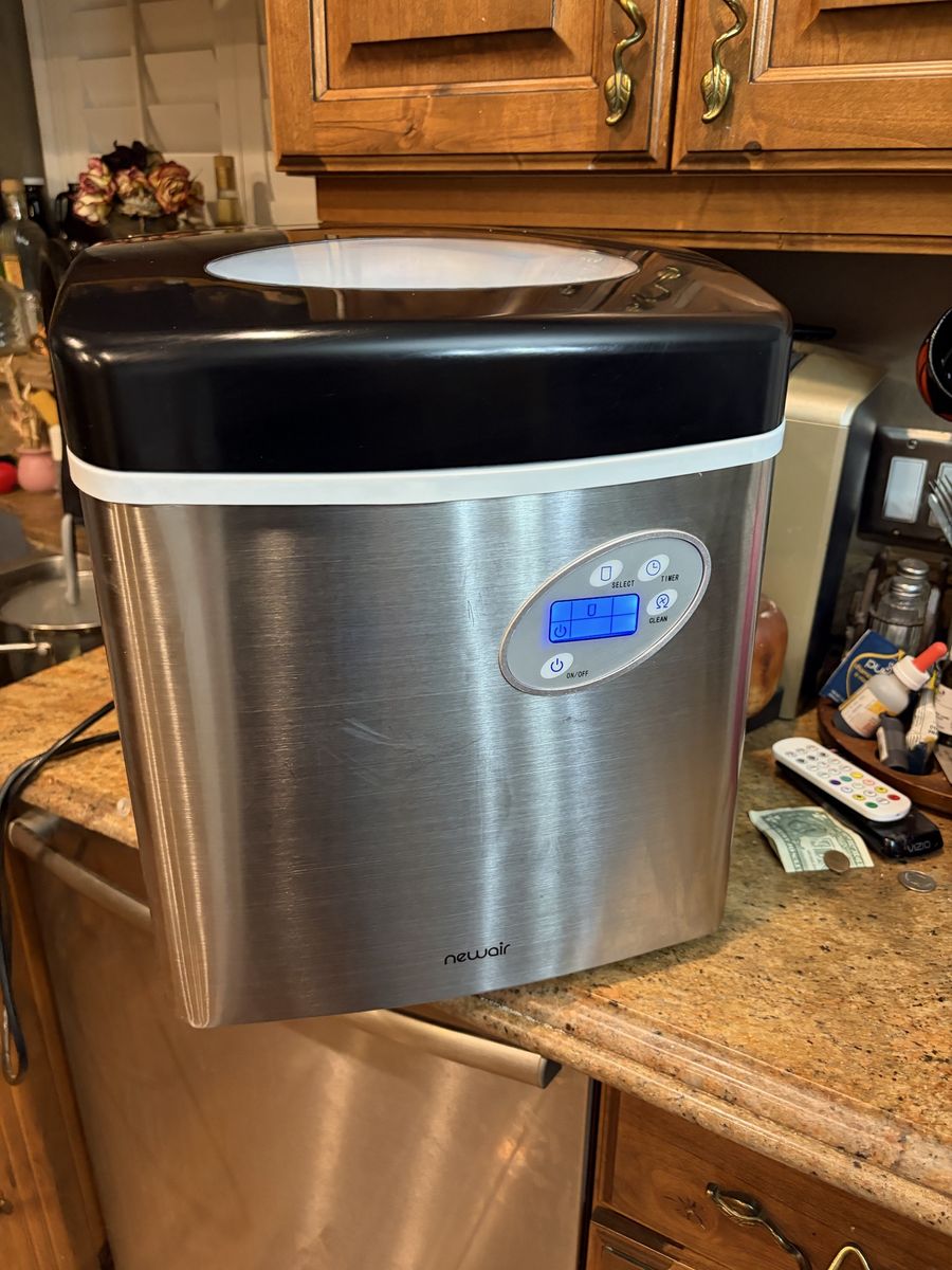 NewAir Countertop Ice Maker Stainless Steel Black