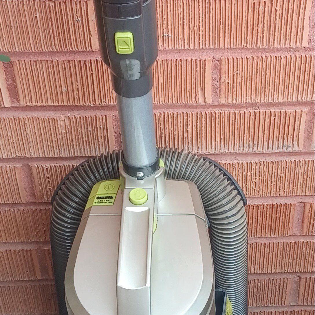 HOOVER AIR LITE VAC