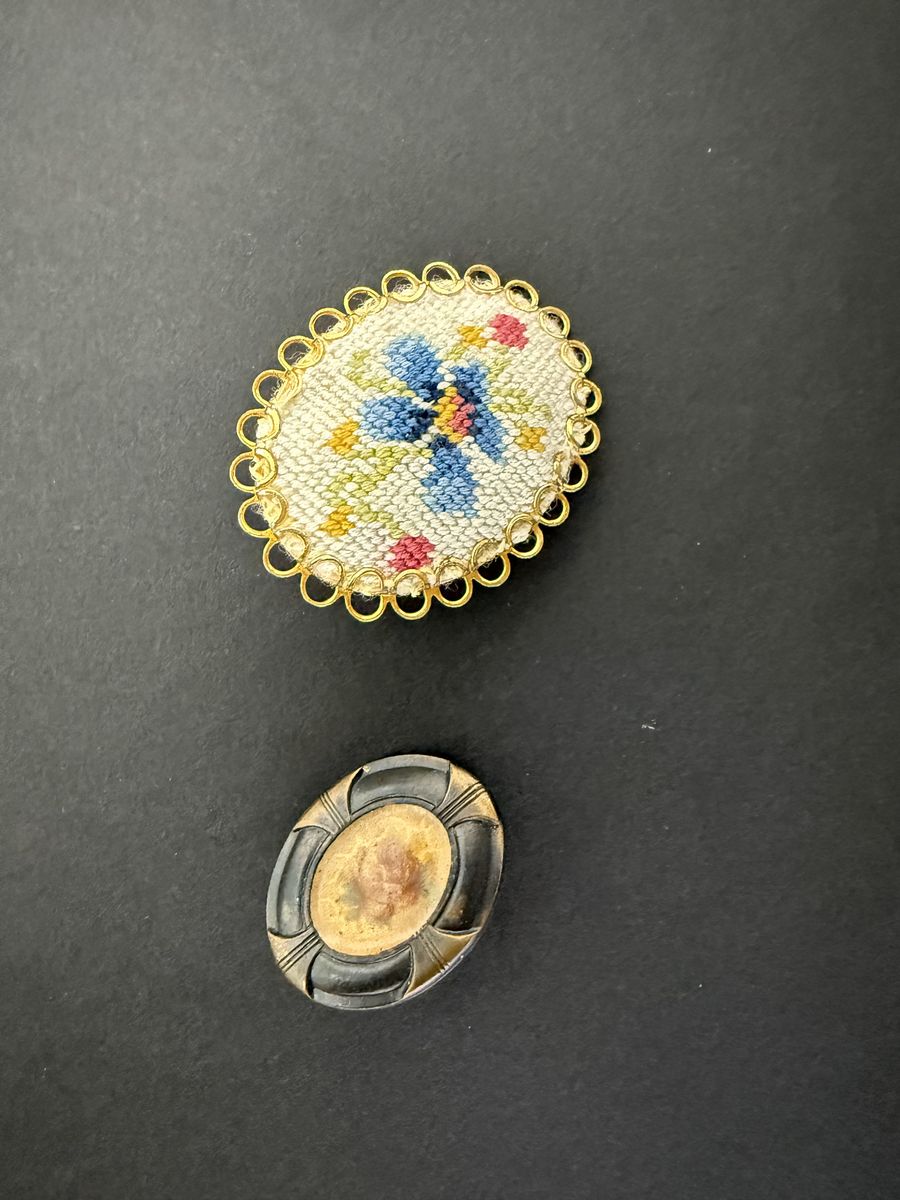 ️ Vintage Pioneer Trek & Costume Brooch Lot – Authentic Victorian/Gothic Style