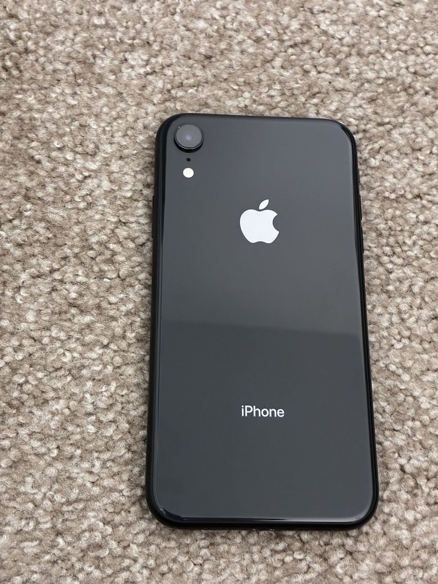 iPhone XR 64GB, unlocked, black