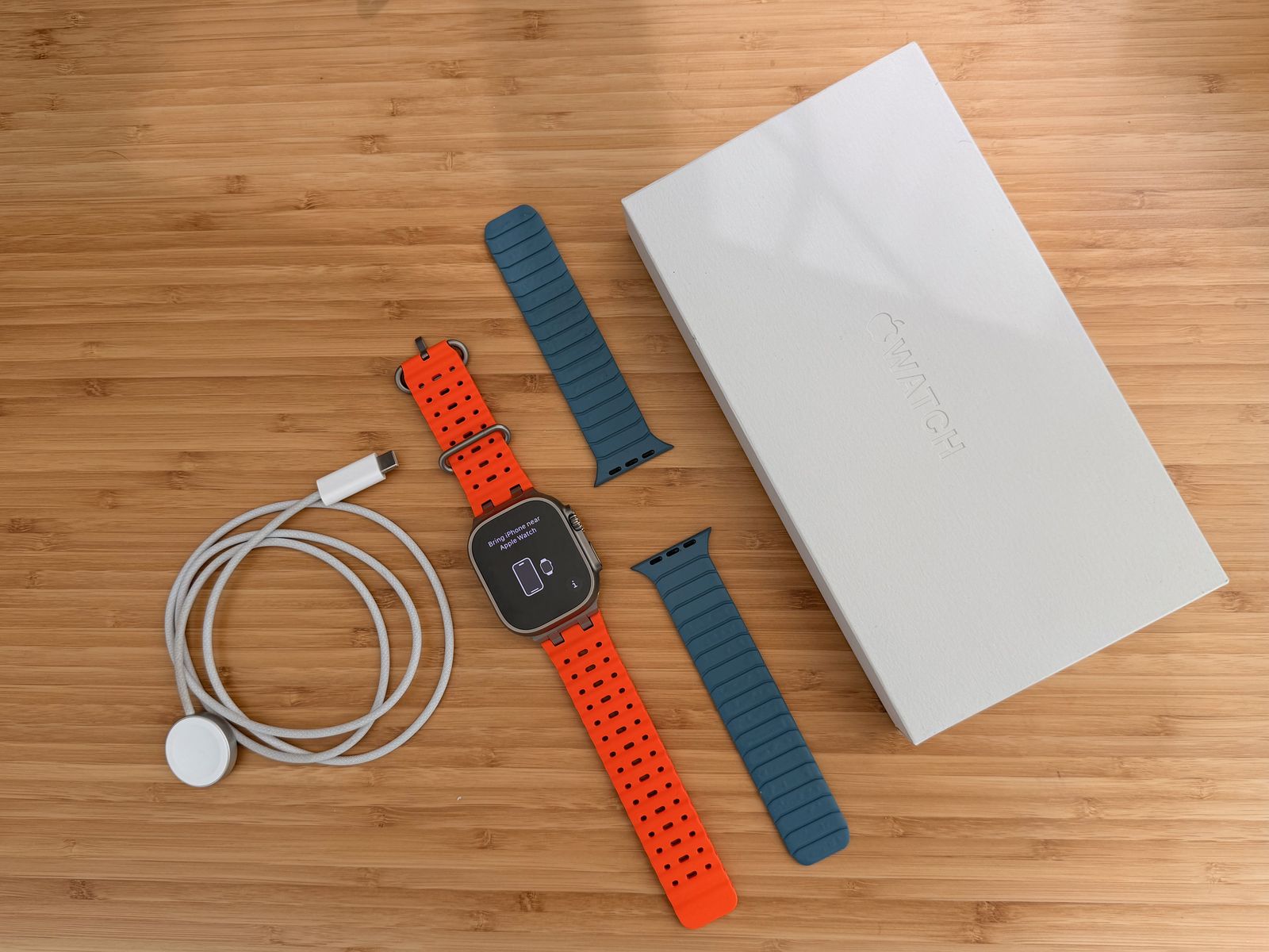 Apple Watch Ultra 2 GPS + Cellular, unlocked, 2 bands