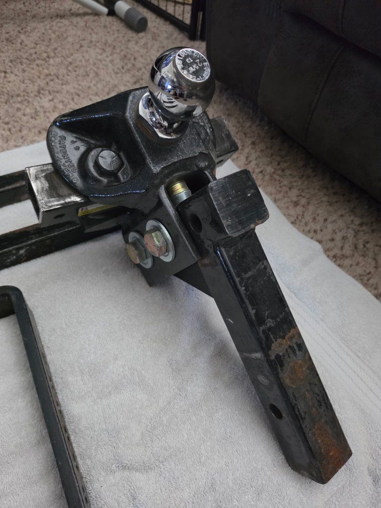 Equal-i-zer 4-Point Sway Control Weight Distribution Hitch 12,000 lbs 2 5/16" Ball