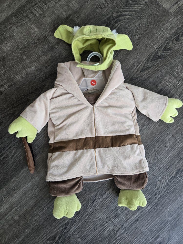 Cute Dog Costumes: Bee and Yoda Themed Apparel