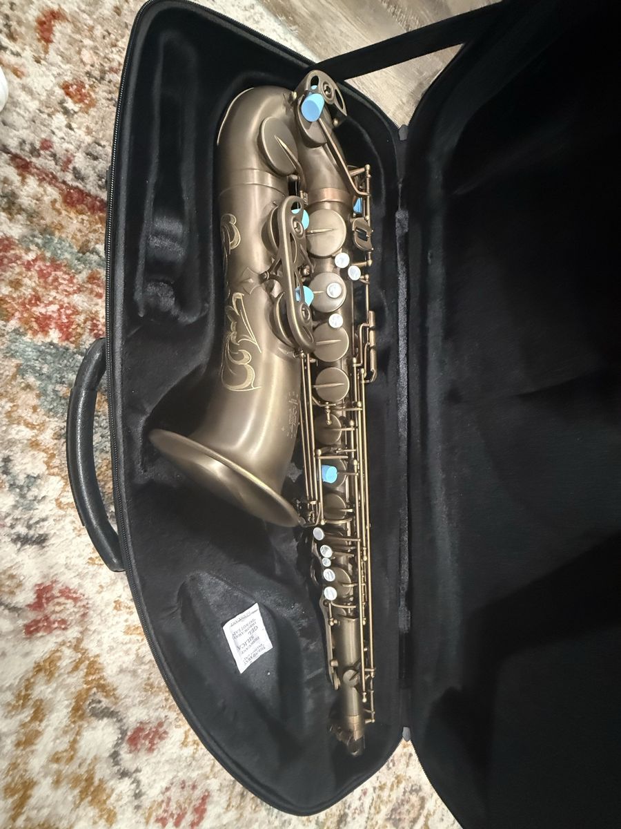 Eastern Music Vintage Antique Tenor Saxophone