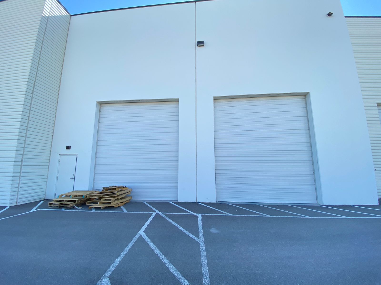 Main image 2