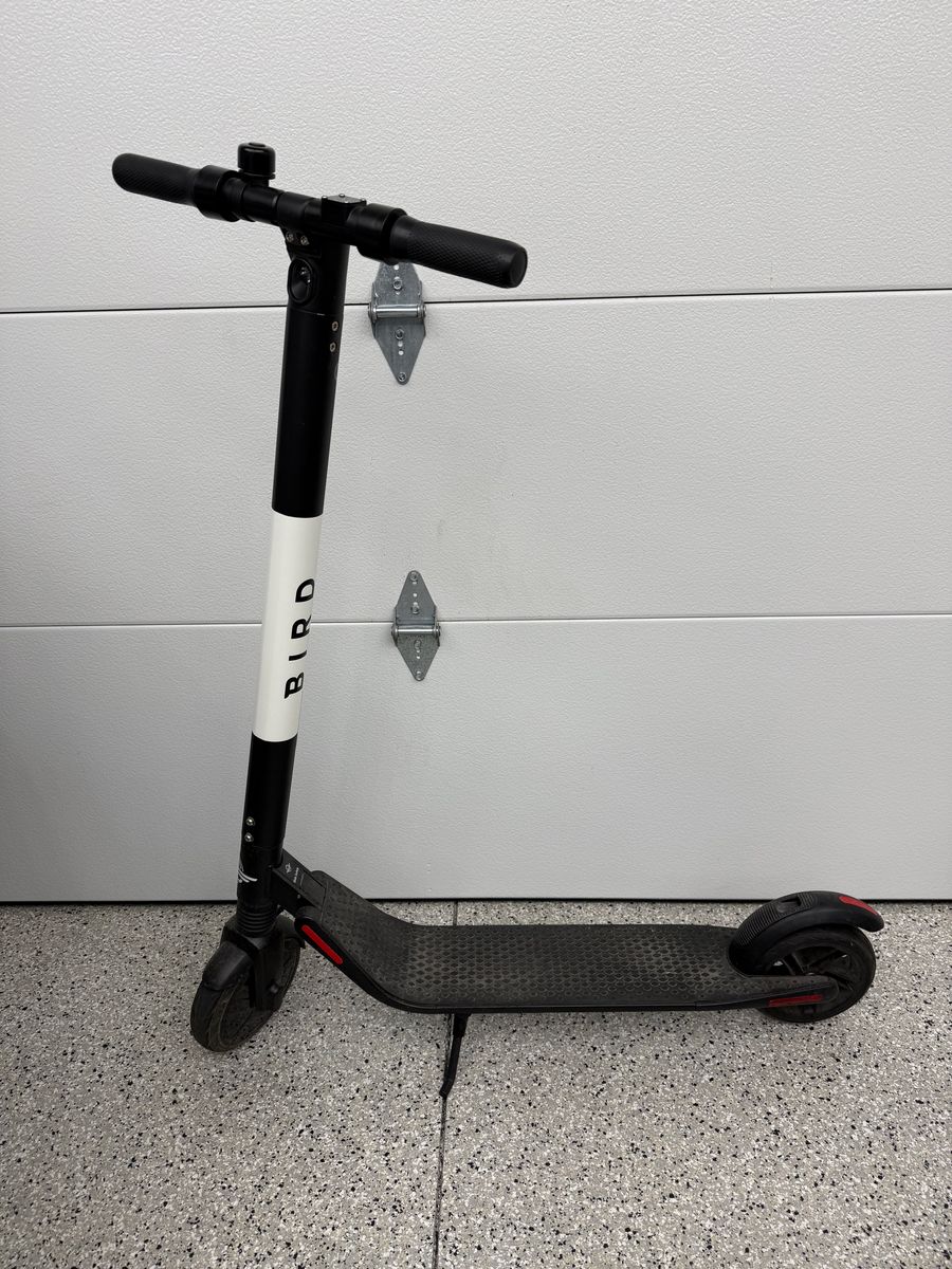 Bird ES1-300 Electric Scooter