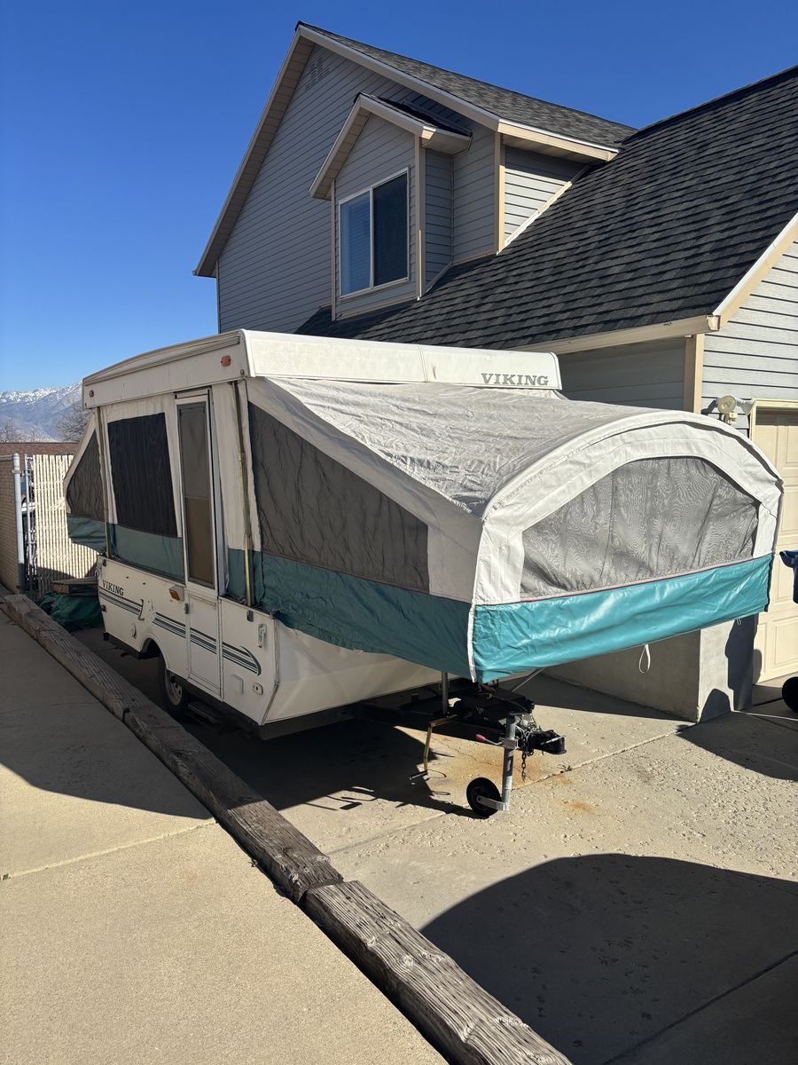 1998  Viking Legion pop up trailer