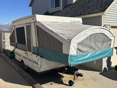 1998 Viking Legion pop up trailer