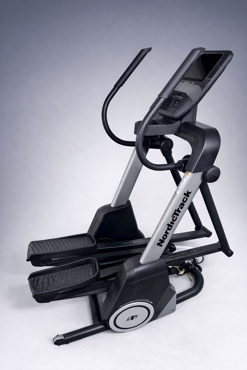 NordicTrack FS10i freestride elliptical